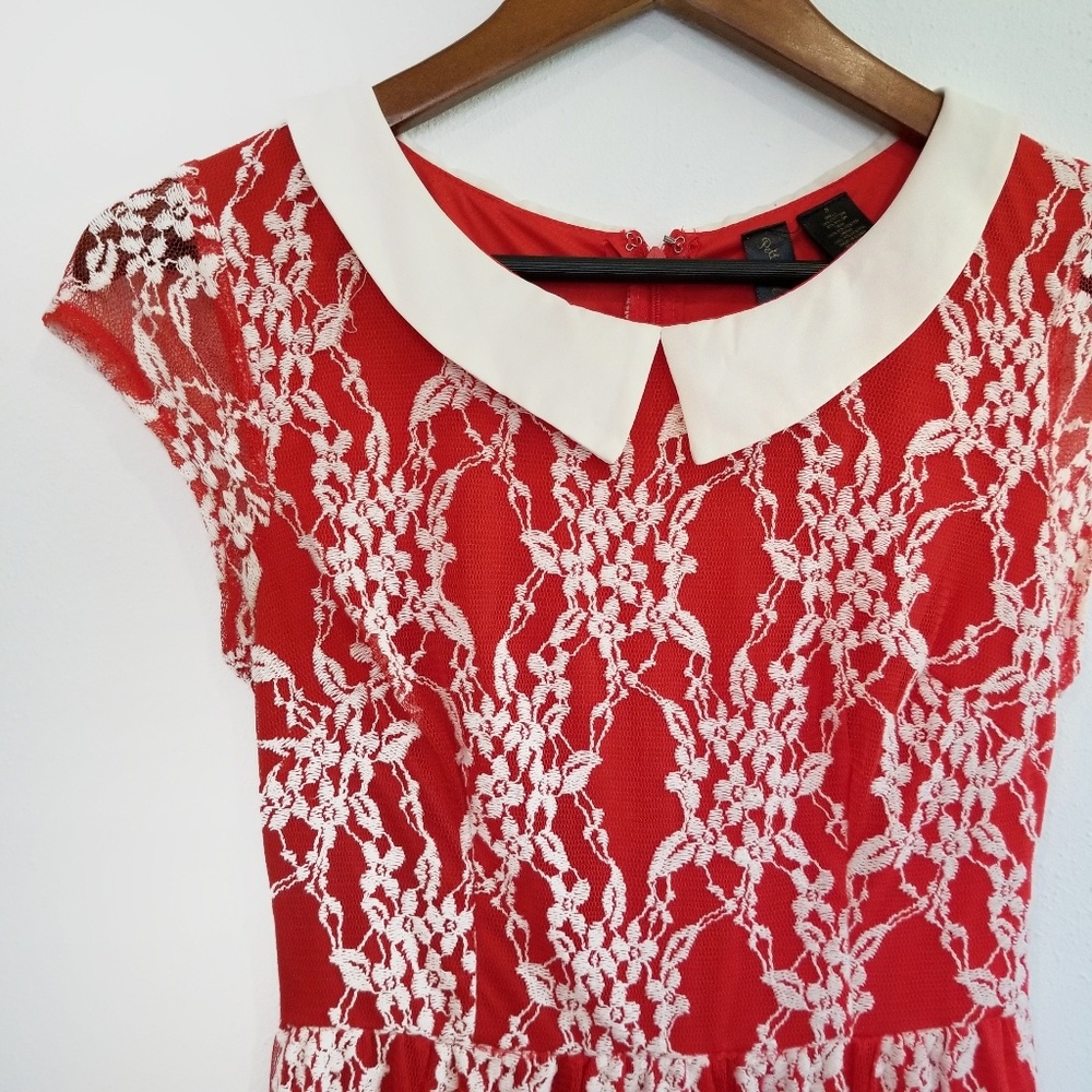 Petticoat Alley red lace dress small EUC